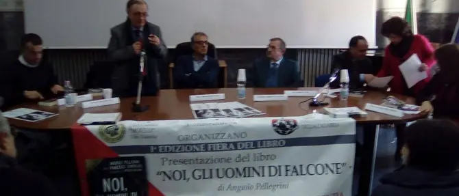 Il generale Angiolo Pellegrini presenta il suo libro: «Ragazzi, non bussate mai»