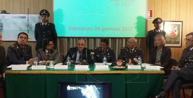 STAMMER | Droga e ‘ndrangheta, 54 fermi in tutta Italia. Colpiti sodalizi criminali vibonesi (NOMI)