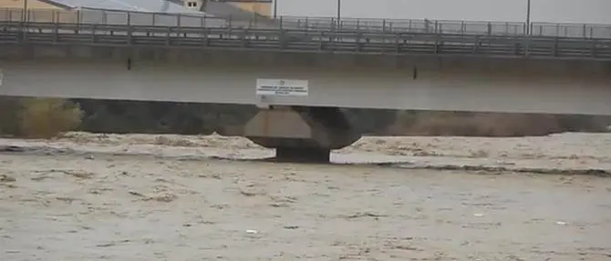 Maltempo, allerta rossa a Crotone: pronti all’evacuazione