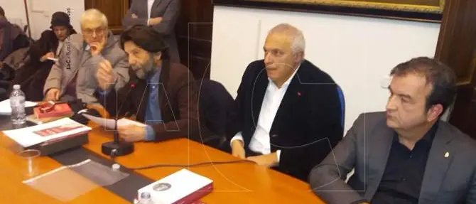 Legge elettorale, Cacciari: «Pasticcio inenarrabile»