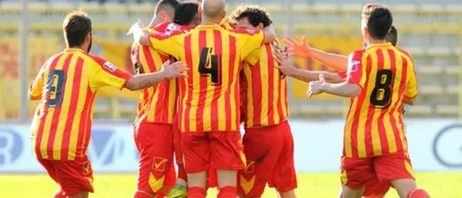 LEGA PRO | Colpaccio del Catanzaro mentre la Reggina spara a salve