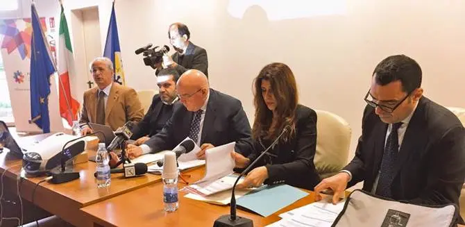 Regione, Oliverio: «Pronti 280 milioni per 13600 potenziali posti lavoro»