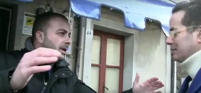 Lite tra Klaus Davi e Nicola Bonavota: «Tu con la ‘ndrangheta ti fai i soldi» (VIDEO)