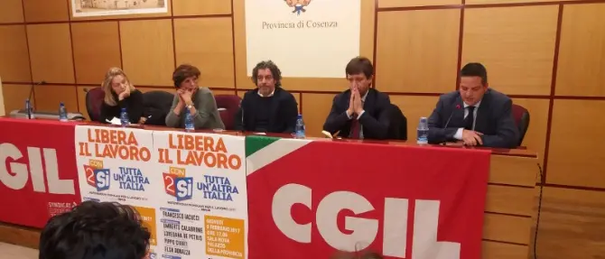 Cosenza, Pippo Civati lancia la campagna referendaria della Cgil