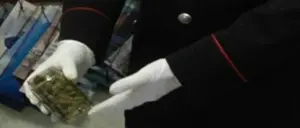 Sorpreso con mariujana ed eroina in casa, un arresto nel Catanzarese