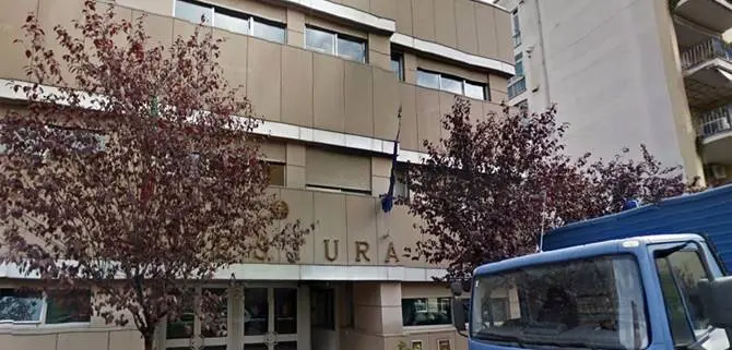 Bimba in preda a convulsioni salvata dagli agenti della Questura di Cosenza