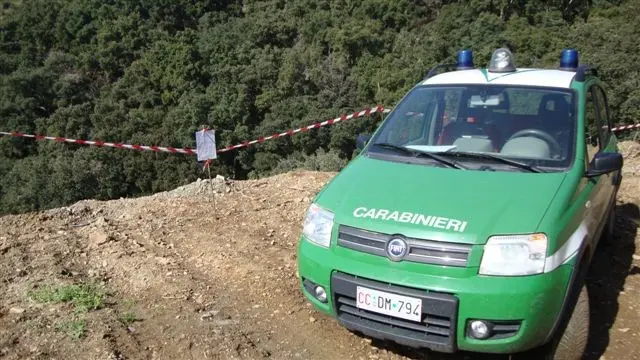 Catanzaro, smaltimento rifiuti pericolosi: sequestrata area a San Cono