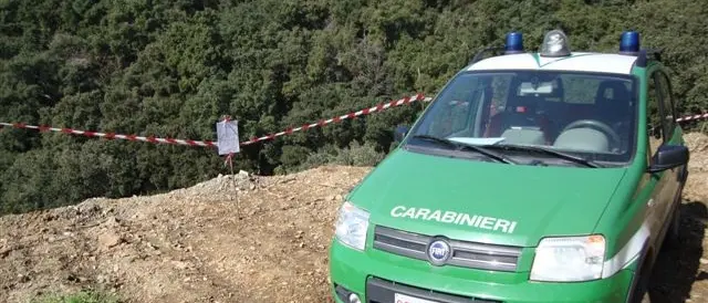 Catanzaro, smaltimento rifiuti pericolosi: sequestrata area a San Cono