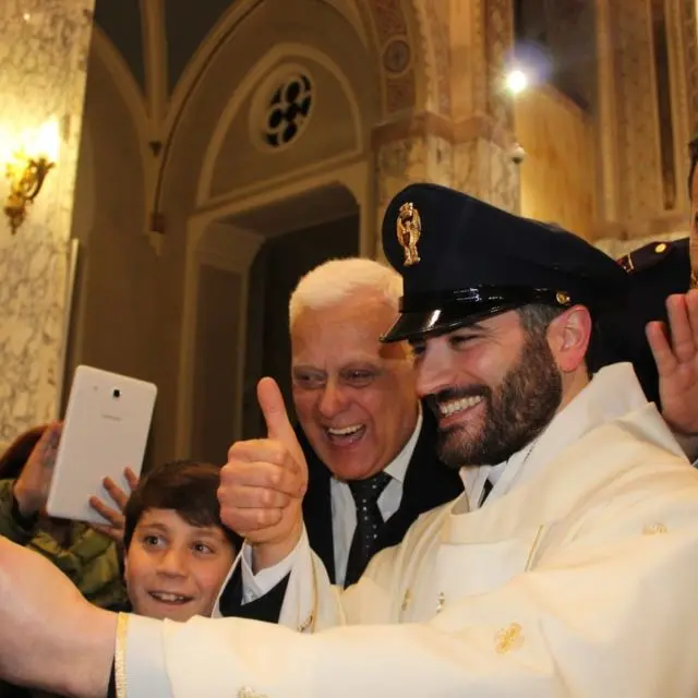 Da poliziotto a prete, la storia di Ernesto Piraino -VIDEO