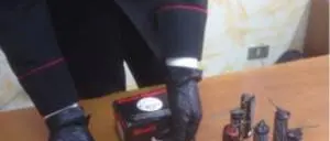 In casa con pistola e munizioni, arrestato un operaio nel Catanzarese