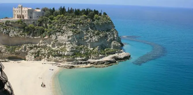 La spiaggia di Tropea tra le più belle d’Italia