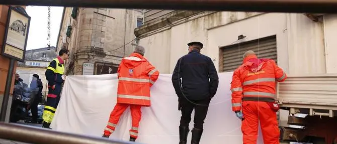 Catanzaro, travolta da un furgone: muore una donna (NOME e VIDEO)