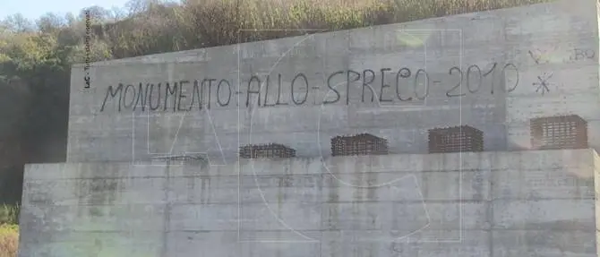 “Strada del Mare” nel Vibonese: 5 indagati