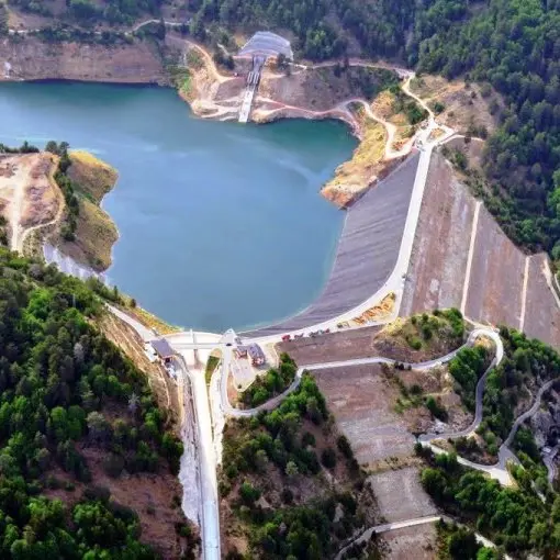 Diga del Menta: da 35 anni i cittadini aspettano l'acqua potabile in casa