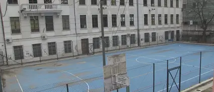 Cosenza: ex mensa scolastica di Piazza Amendola, continua l'occupazione degli ultras