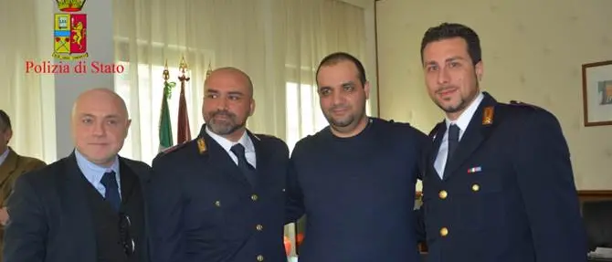 Salvato dopo un malore: «Sono vivo grazie a due agenti»