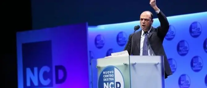 Alfano cambia nome ad Ncd. I calabresi per ora lo lasciano fare