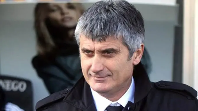 L\\'allenatore del Cesena Daniele Arrigoni durante la partita di serie A, Udinese Cesena allo stadio Friuli di Udine,oggi 8 gennaio 2012. ANSA/STEFANO LANCIA , ANSA