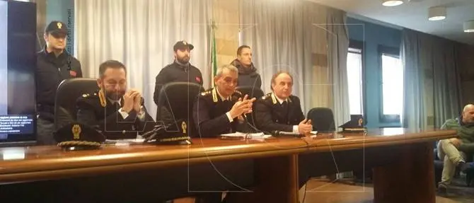 Furto, ricettazione e riciclaggio: sei arresti a Catanzaro (NOMI-FOTO)