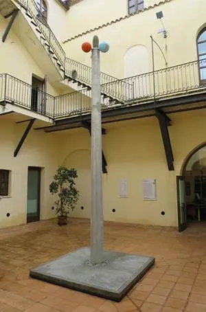Catanzaro, ancora vandali in azione al Parco: colpita l'opera “C’est la vie”
