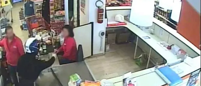 Rapina ed evasione: due arresti a Lamezia Terme (Foto)