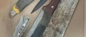 A spasso con machete, coltelli e liquido infiammabile: denunciato 52enne di Marina di Gioiosa