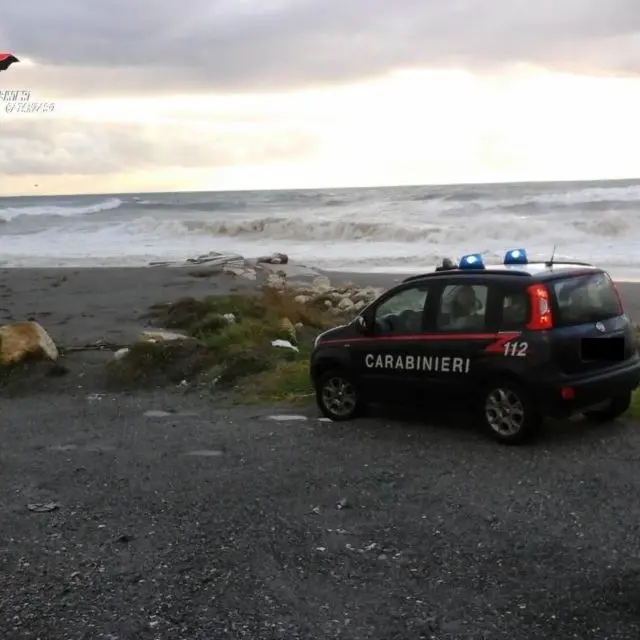 Lamezia, una donna tenta il suicidio: salvata dai carabinieri