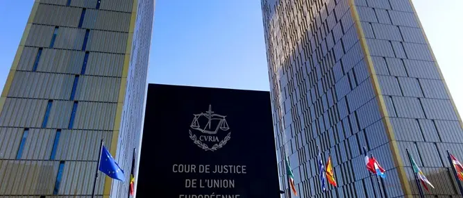 I Lloyd’s contro Arpacal: il Tar spedisce gli atti alla Corte di Giustizia Europea