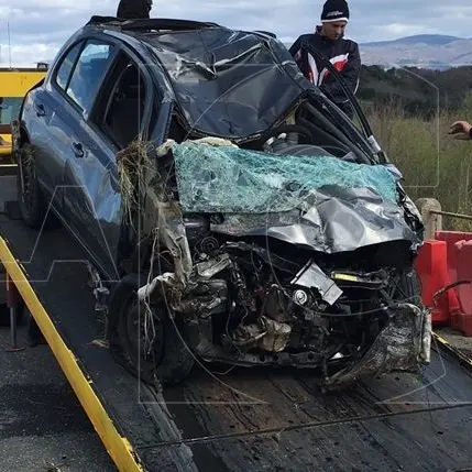Maida, perde il controllo dell'auto e finisce in un fiume: muore una donna (FOTO-VIDEO)