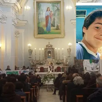 Il giorno del dolore, a Petrizzi i funerali di Leandro