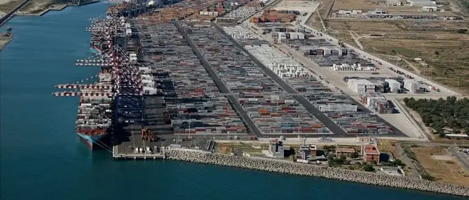 Giocattoli contraffatti: maxi sequestro al Porto di Gioia Tauro