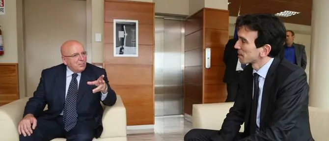 La strategia del ragno di Oliverio, le primarie e la nuova epopea democristiana del PD