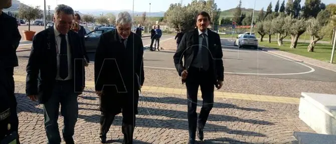 Patto per la Calabria, il ministro De Vincenti incontra Oliverio