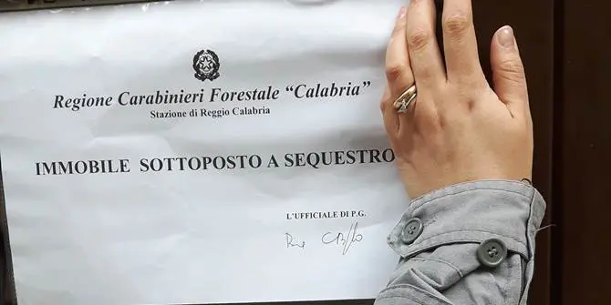 Reggio Calabria, villa e costruzioni abusive: sequestrate