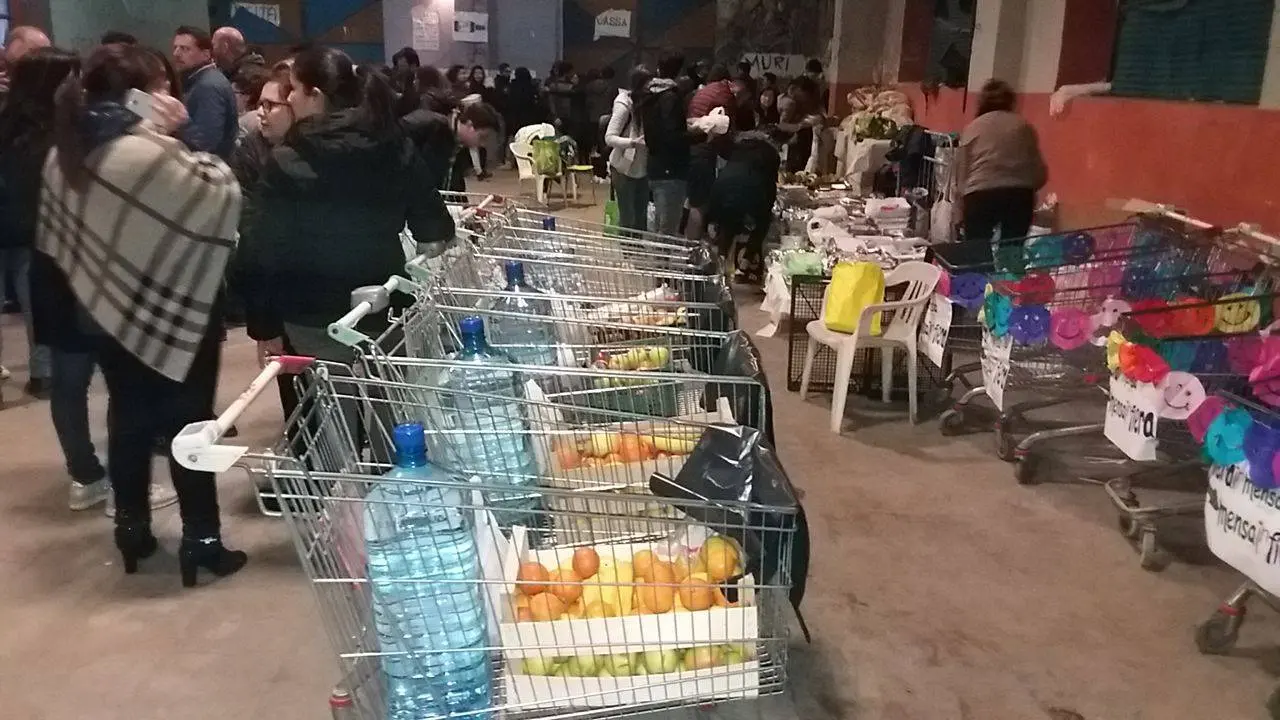 La Cosenza solidale in fiera per portare un pasto caldo ai migranti (VIDEO)