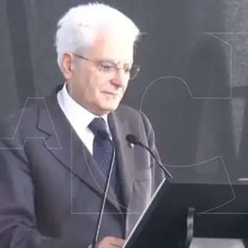 Mattarella a Locri: «Lottare contro le mafie per la libertà e la democrazia»