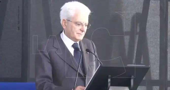 Mattarella a Locri: «Lottare contro le mafie per la libertà e la democrazia»