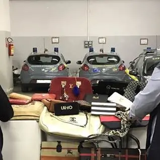 Fiera di San Giuseppe, sequestrate banconote false e capi di abbigliamento contraffatti