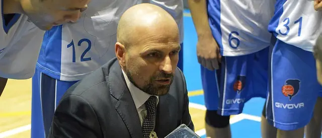 BASKET | Viola, esonerato Paternoster