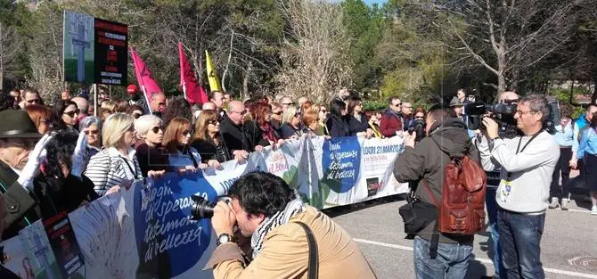 Locri, partita la Marcia per la Giornata delle vittime delle mafie