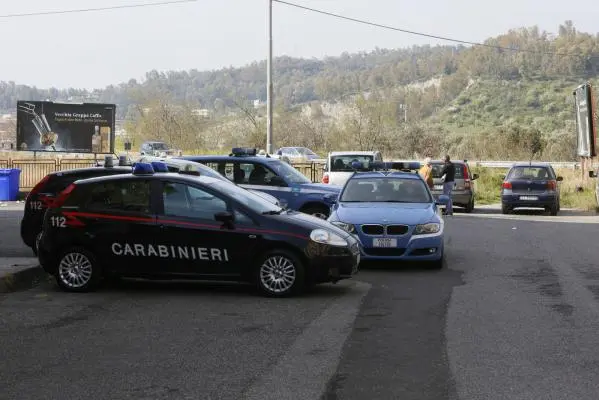 Catanzaro, controlli in via Teano: 7 denunce per occupazione abusiva