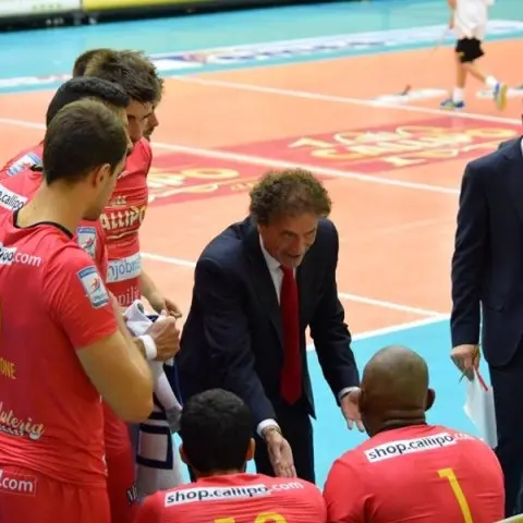 VOLLEY | Male la Tonno Callipo. Sorridono le squadre femminili