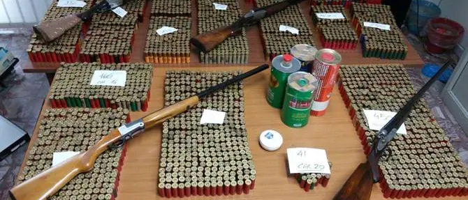 Munizionamento e polvere da sparo in casa: denunciato anziano nel Cosentino