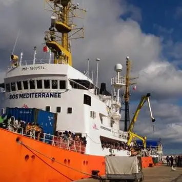 Reggio: giunti 645 migranti, c’è anche un cadavere