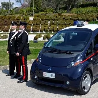 Catanzaro, il primo veicolo elettrico in uso al comando dei carabinieri