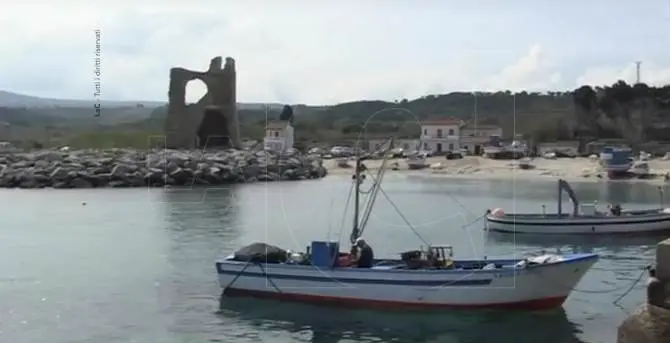 Un mestiere che rischia di scomparire, il grido d’aiuto dei pescatori di Briatico (VIDEO)