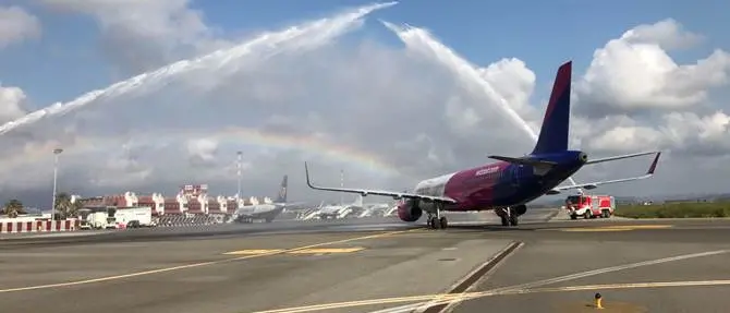 Aeroporto di Lamezia Terme, inaugurato il volo per Bucarest