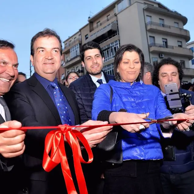 Cosenza, luci e colori per l'inaugurazione del parcheggio di Piazza Bilotti