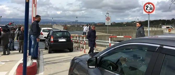 Catanzaro, inaugurato il parcheggio dell’ospedale: 80 posti auto