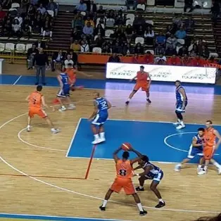 BASKET | Powell trascina la Viola Reggio e contro Latina fa 38 punti